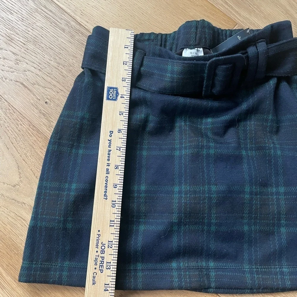 Abercrombie Plaid Belted Skort - Black and Green